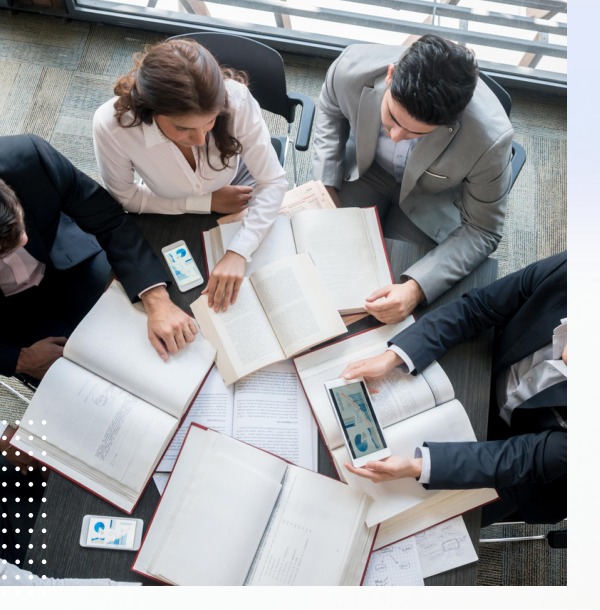 Equipo de trabajo en reunión
